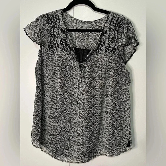 Daniel Rainn Black White Eyelet Accent Line Top Size Large - Picture 2 of 8